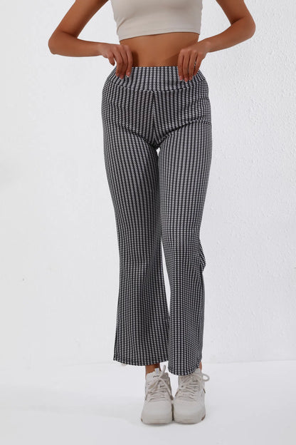 High-Waisted Houndstooth Flare Trousers Sleek Fit, Comfy Stretch, Classy Look